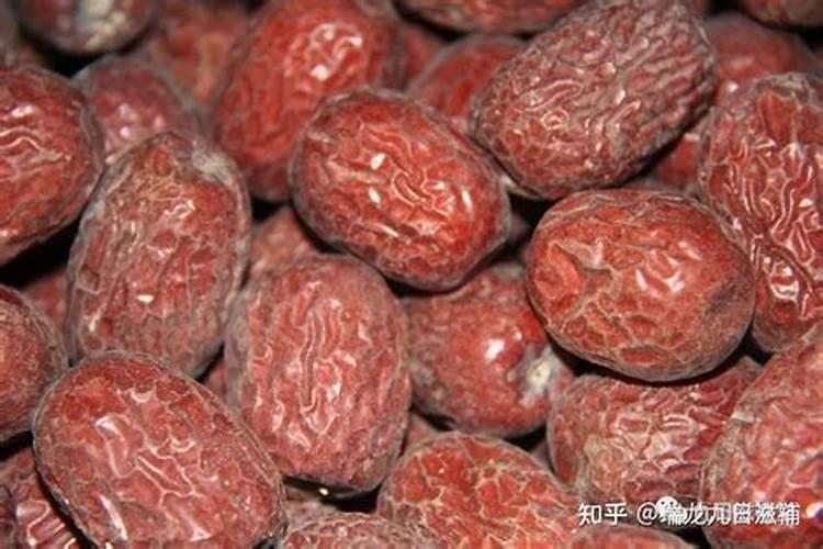 新疆灰枣在沙地当中怎么样才能提高坐果率,有没有特殊的坐果药,硼砂不要...