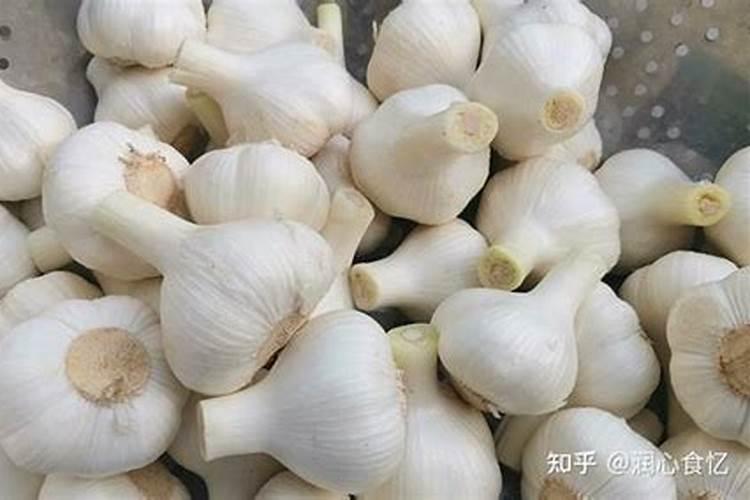 自家种植的种植大蒜发生“胡子蒜”,是什么原因导致呢？