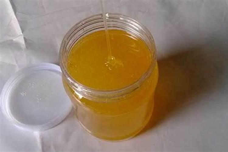 水养的绿萝水里要加什么才长得好？