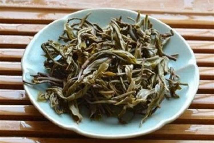冬天幸福树叶子干枯怎么补救