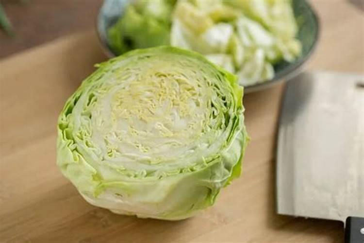 在农村种植包菜,要如何防止炸心？