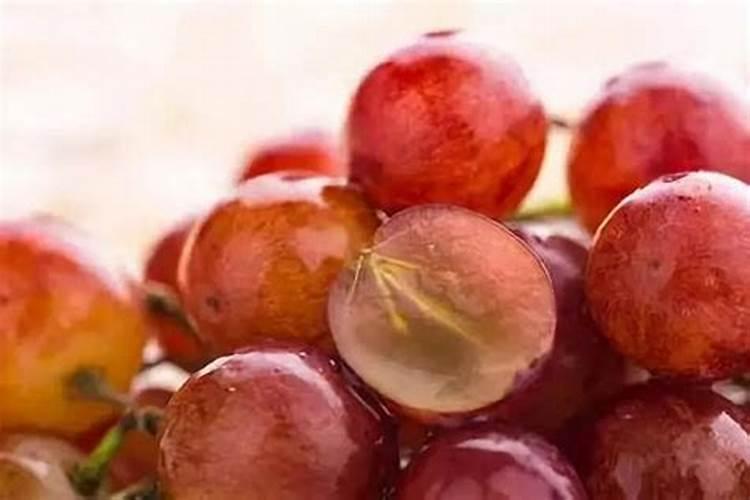 请问巨峰葡萄怎样提高座果率？