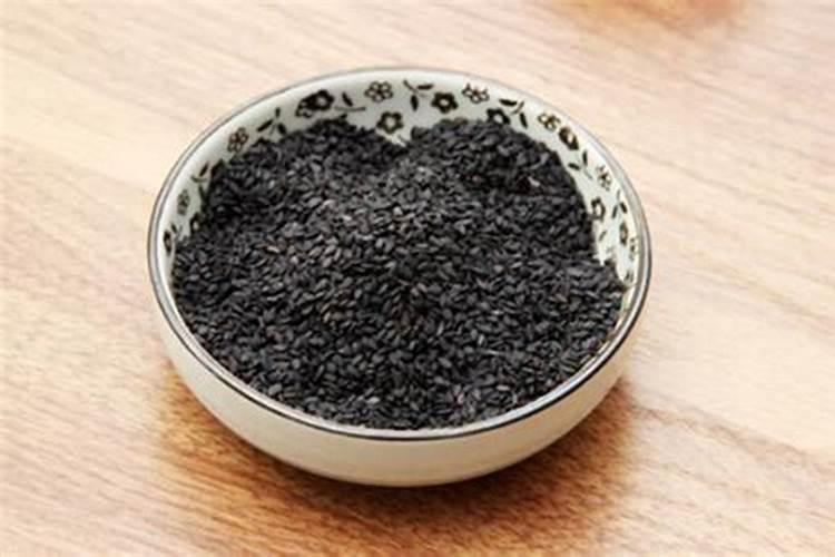 炒熟的黑芝麻能烂竹根吗？