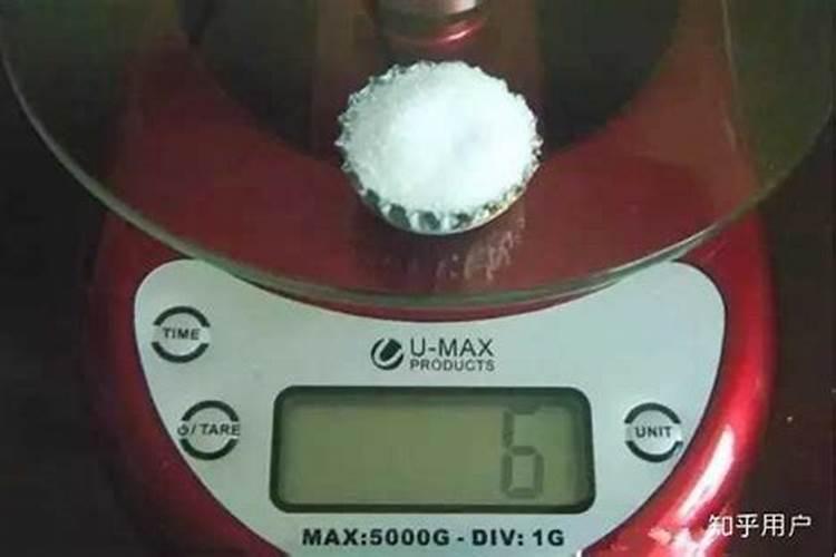 用磷酸二氢钾浇花时,一克磷酸二氢钾要兑多少水？
