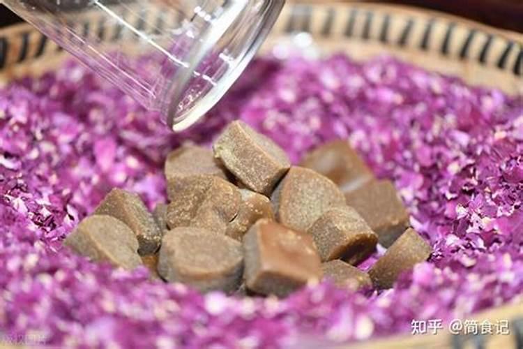 茶花开花过后施什么肥(茶花花期后怎样施肥开花多)