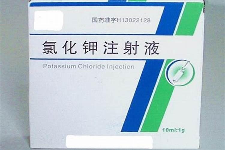 小雨可以撒施冲施肥吗