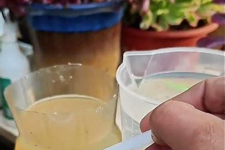 硫酸亚铁能和复合肥一起用吗 大家可以看看