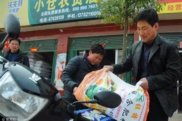 ...有人用3个17的平衡肥,但却有农资店说其实果树