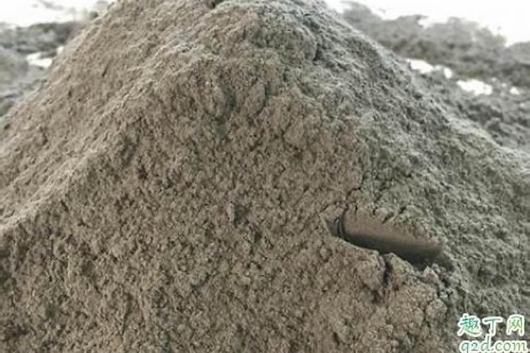 草木灰是什么肥 草木灰使用方法