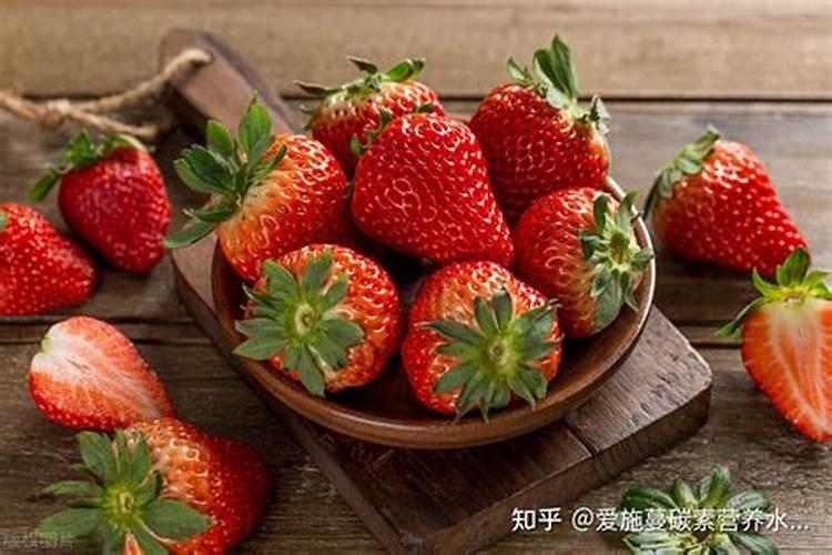 草莓各个时期的施肥方案 草莓施肥时间和方法