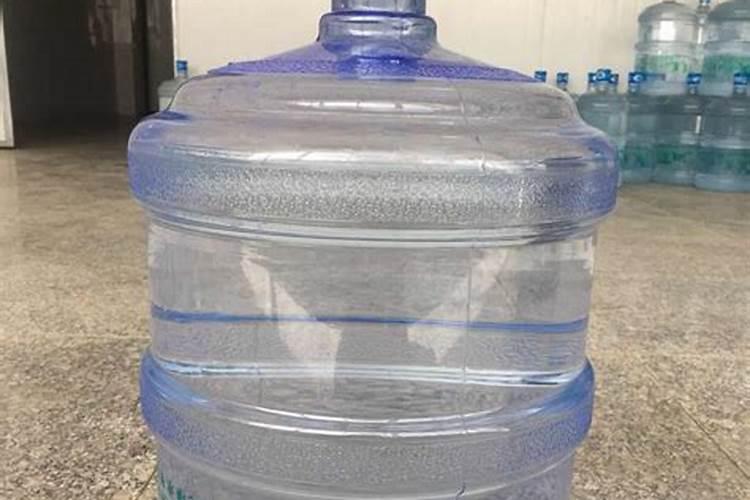 用施肥枪给早熟桃树施肥怎么操作？一般一棵大树用多少水肥？