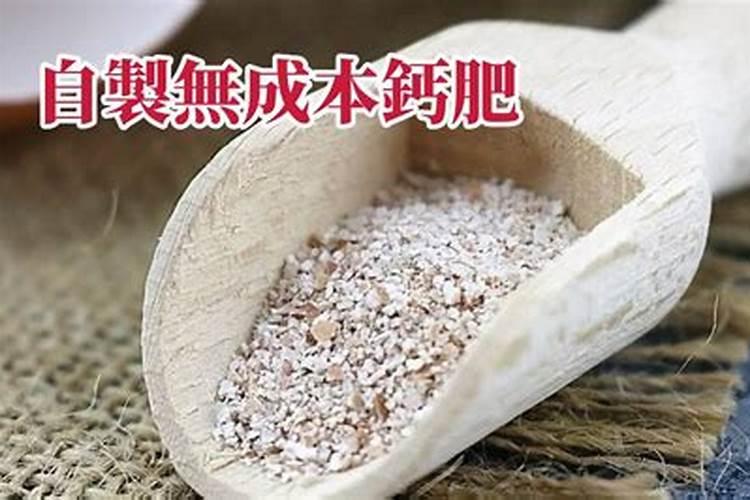 鸡粪发酵成有机肥 加磷肥除臭最好的比例是多少,怎样发酵周期最短
