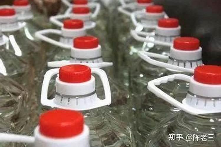 地有几年没种了,地里草多都干了,这么处理