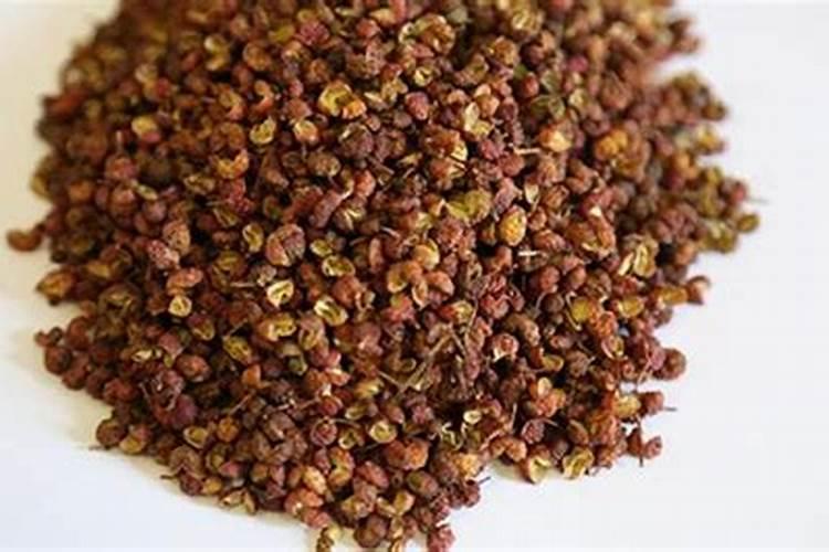 花椒树什么时候可以喷施叶面肥？