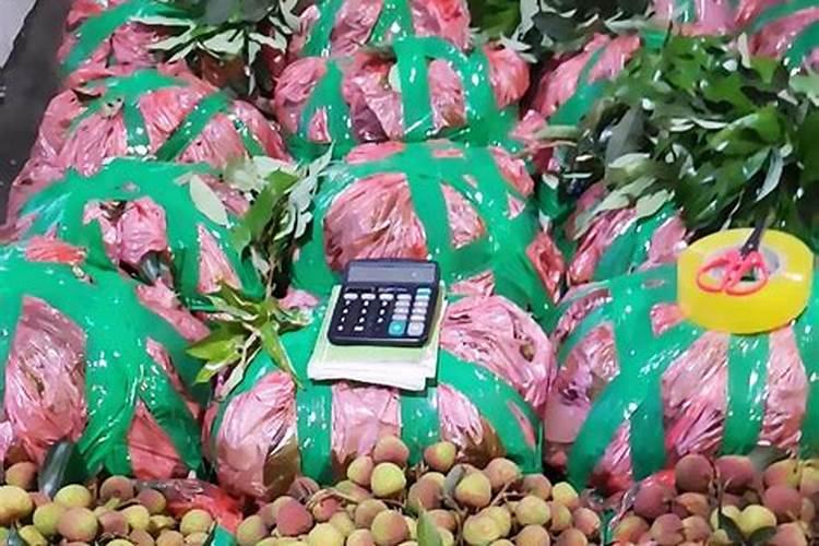 桃树膨果期施什么肥 一亩地施肥多少好