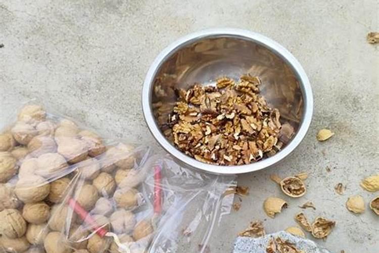 核桃仁能直接放花盆做花肥吗