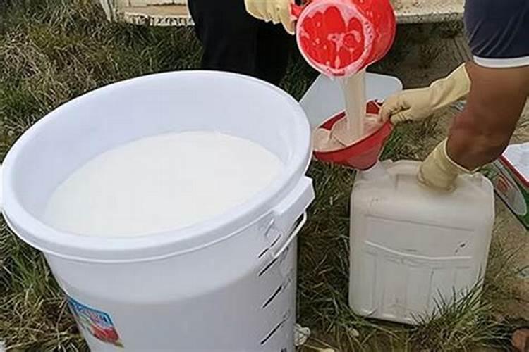 硫酸亚铁和多菌灵能否和水溶肥同时混用