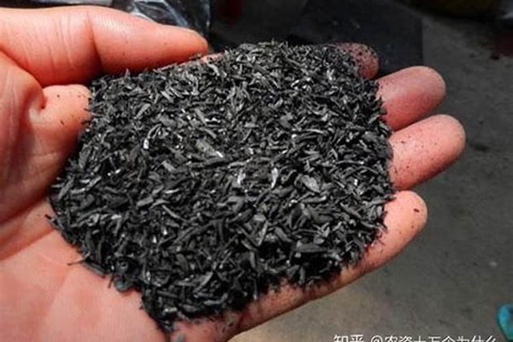 草木灰的正确使用方法 怎么使用草木灰
