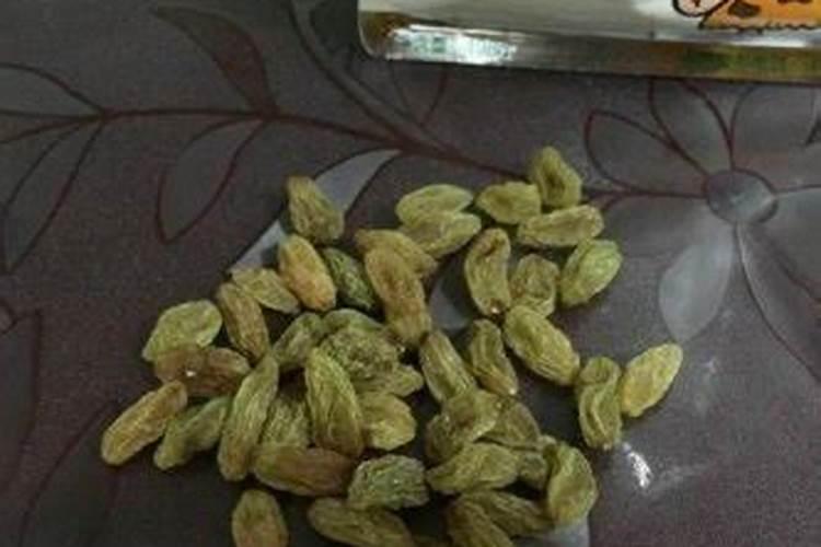 葡萄喷施叶面肥有哪些技巧？ 丙硫克百威的使用方法及注意事项