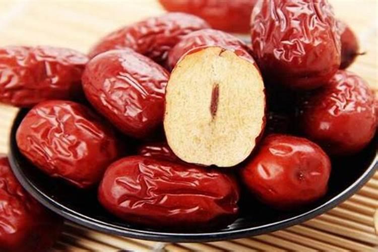 红枣在四月下旬上底肥有效果吗？