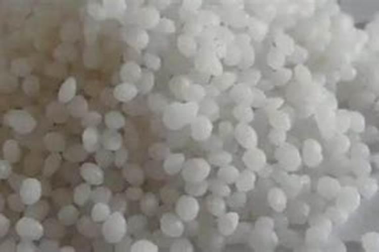 用尿素当叶面肥怎么兑水