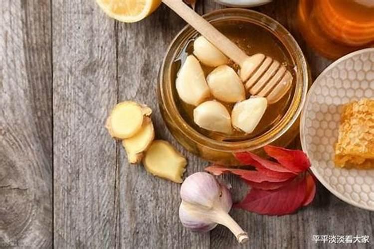 给大蒜冲什么肥料和药好