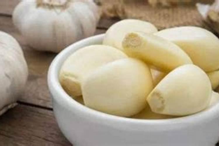 大蒜早出蒜苔的方法