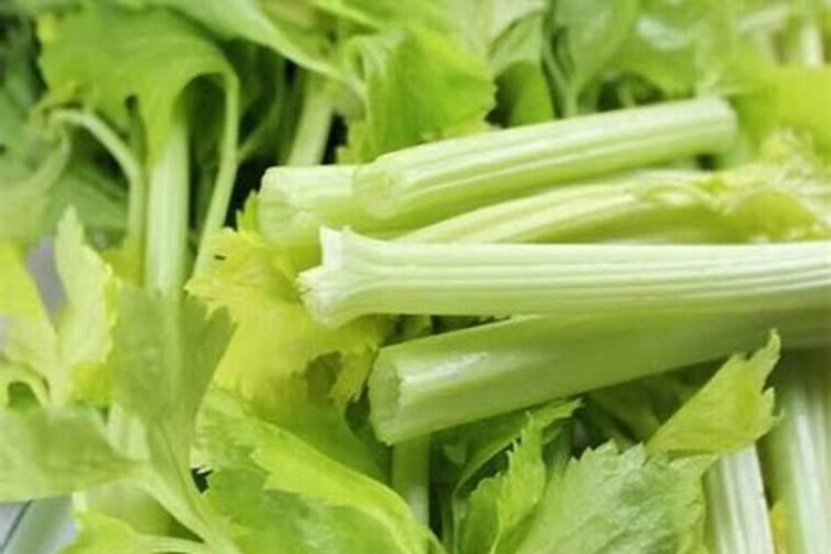 马铃薯追肥完了跟多少水不会裂口？