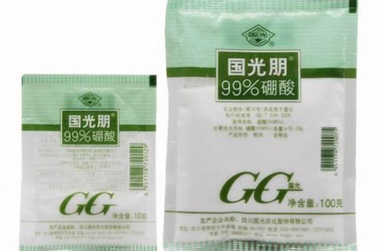 膨果期的葡萄打什么叶面肥能让果子大颜色好？