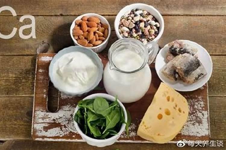 苹果树春天到秋天能老撒硝酸按钙吗？