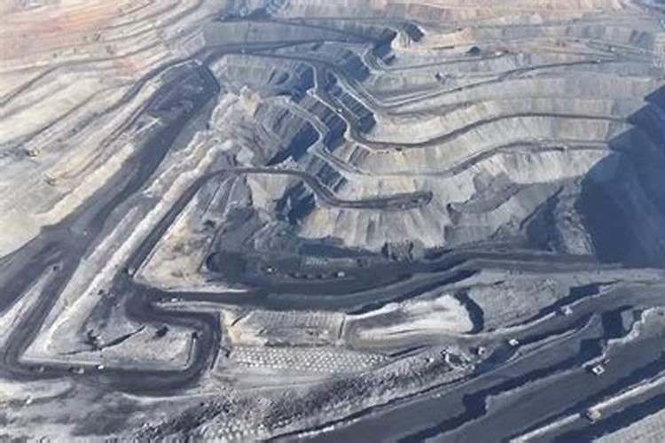 碳铵磷肥混合使用伤葡萄苗吗？