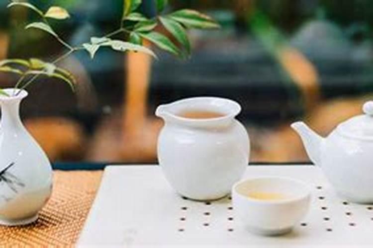 茶叶放在室内可不可以浇花 茶叶放在室内可以浇花吗