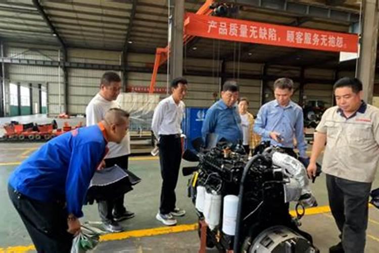 淮南东站(高铁站)离凤台县何台孜远吗？具体路线怎么走,谢谢