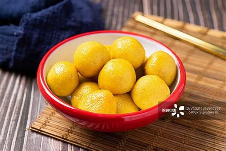 鱼籽的颜色为什么有不同