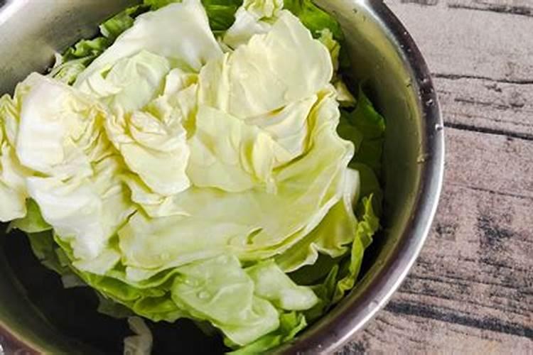育的花菜白菜包菜苗出土后多少天可打点叶面肥？