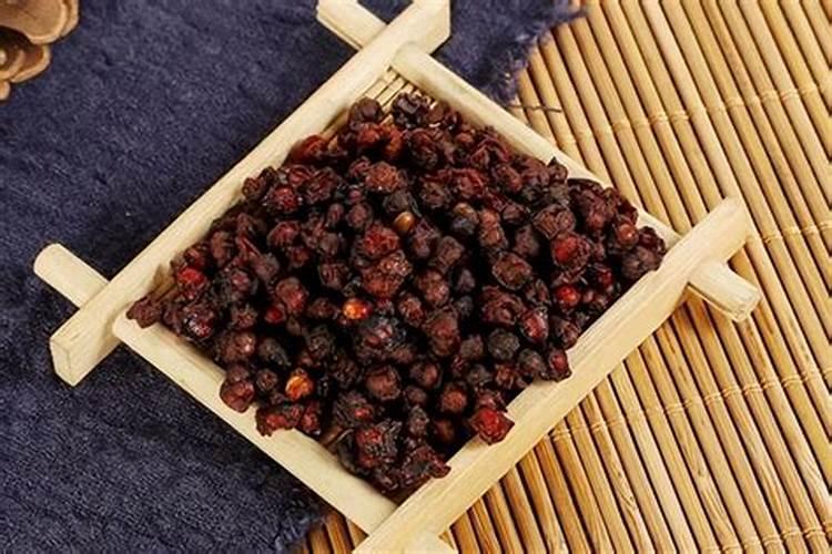 北五味子花期施肥管理方法