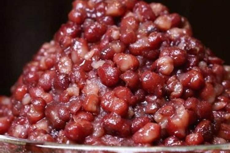 红小豆生长期需要喷施什么肥料？