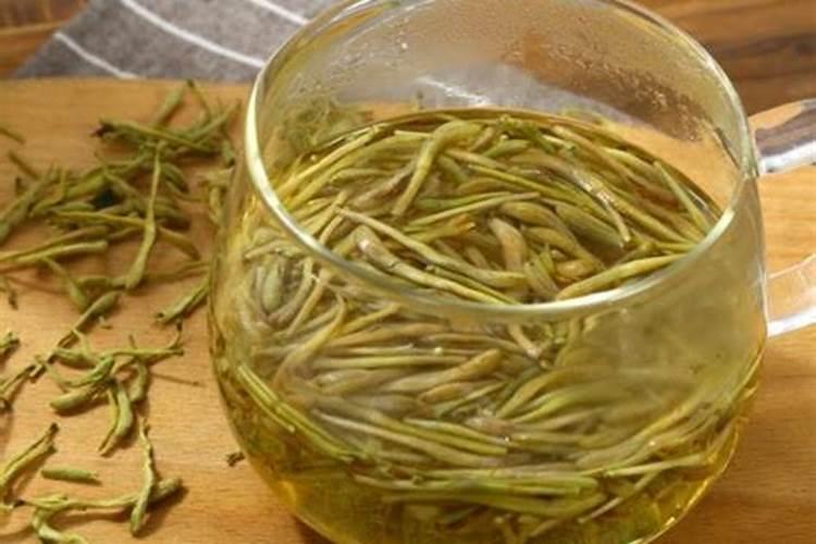 金银花叶子上有白霜是什么问题