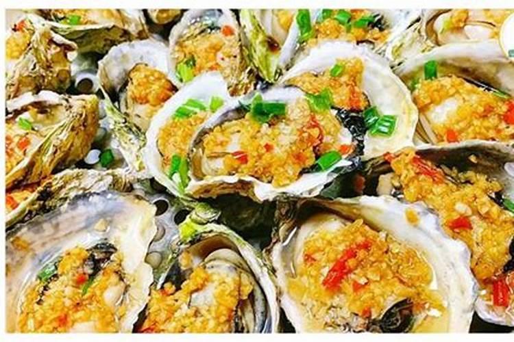 生蚝怎么也不会想到,它原本用来保护自己的壳,最后却成了装自己的碗...