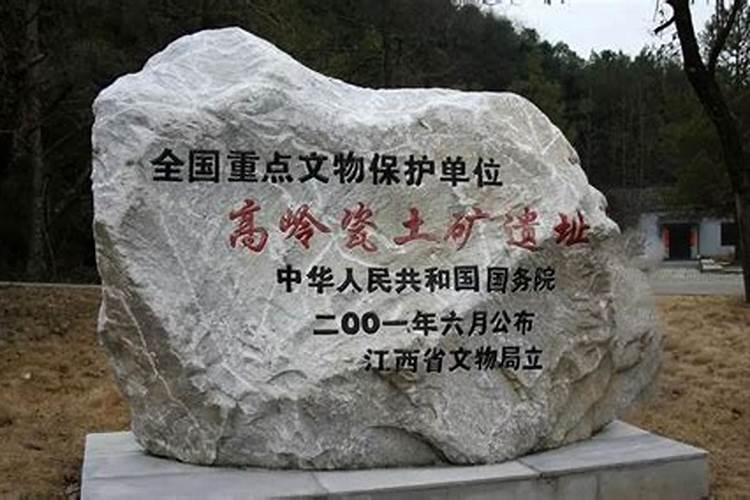 “想要梅花旺,夏季管理要跟上”,不然花朵稀疏很难看