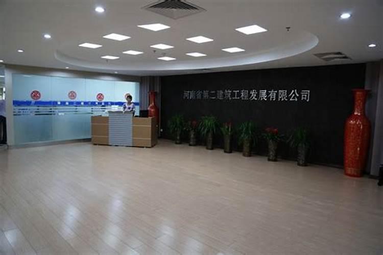 种植大棚草莓的话,一亩地需要投资多少钱呢？