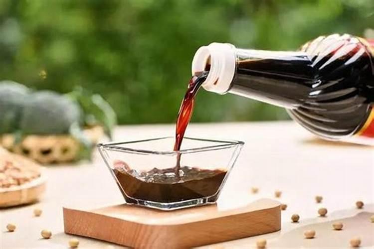 如何用白醋简单地去掉植物黄叶？