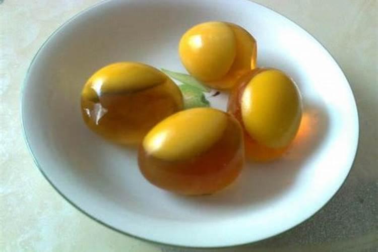 鱼肚子里黄黄的是什么,能吃吗？