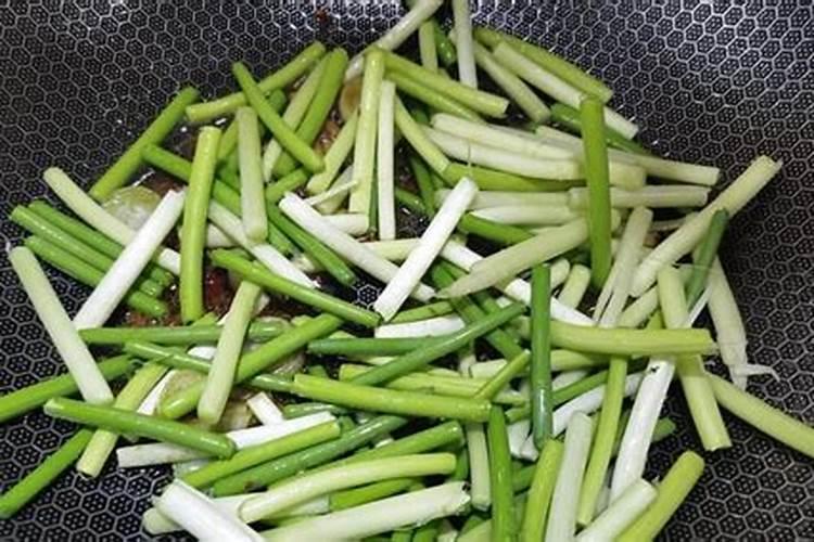 早熟蒜抽过蒜苔以后还可以施肥吗