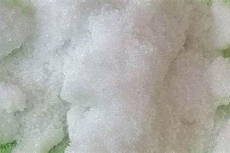 氯化铵在农作物中有哪些特定的应用效果和可能的负面影响？