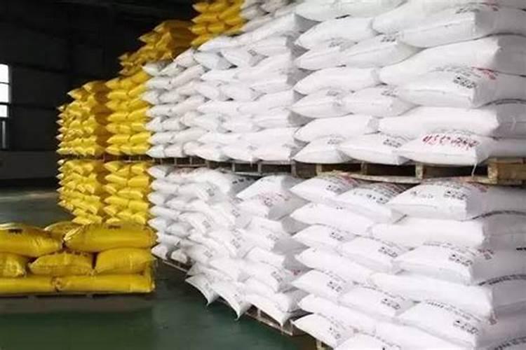 油茶树施硫酸甲能与过磷酸钙一起施吧