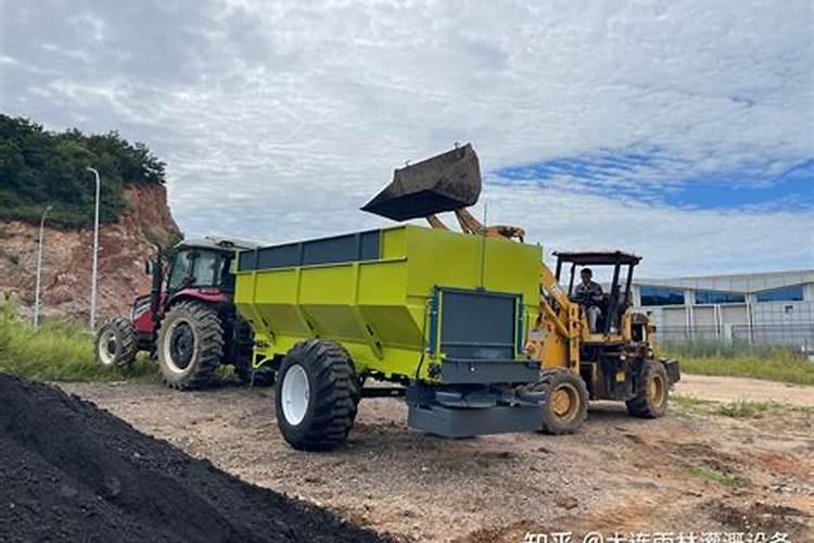 油菜籽和化肥一起播种