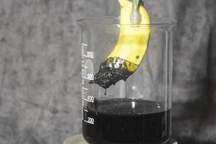 新疆轮台县属于哪个市？