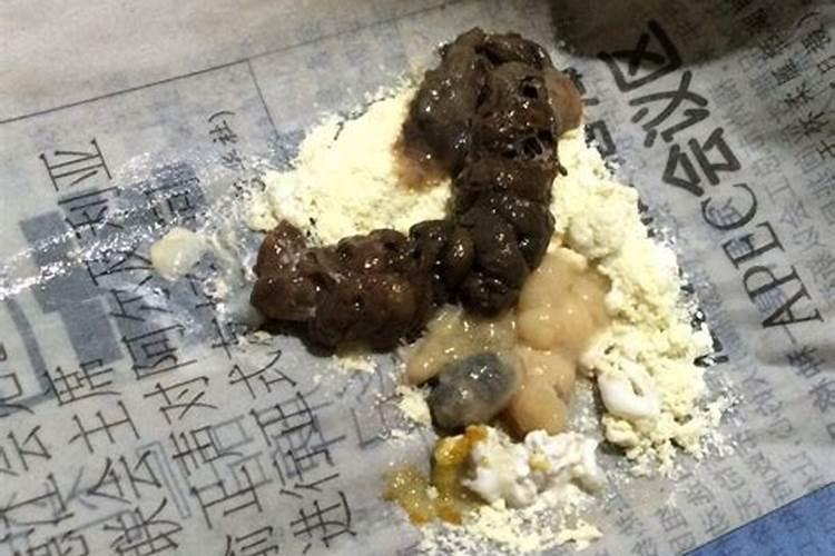 红磷燃烧实验中水的作用是什么