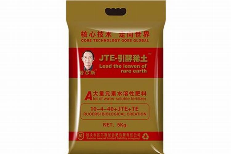 钾肥和尿素二胺掺在一起化了是什么原因